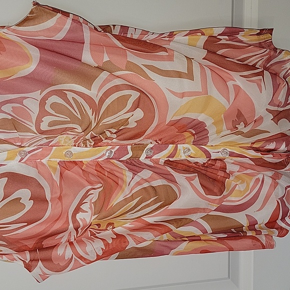 Women's Spring/Summer Top - Picture 3 of 6